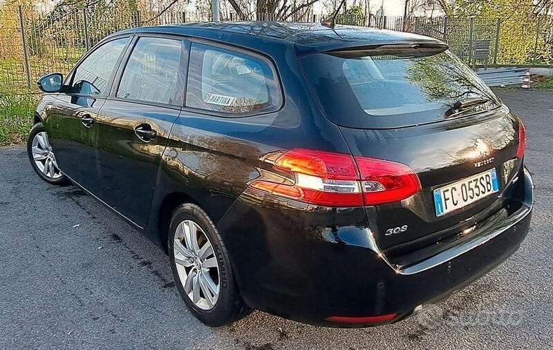 Usata Peugeot 308 120 CV (88 kW) 2016 Nero Station wagon