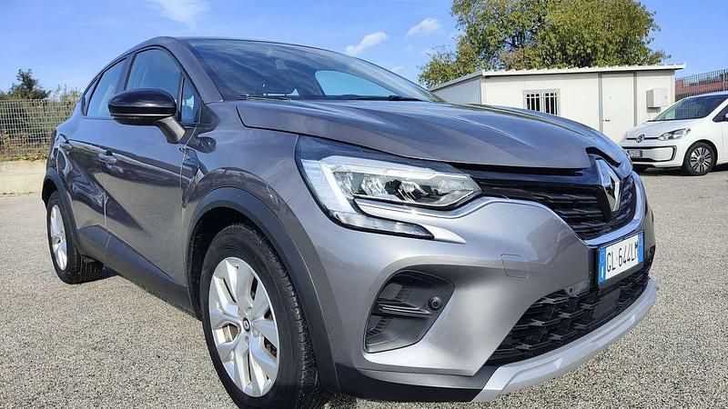 Usata Renault Captur Business 91 CV (66 kW) 2022 Grigio SUV