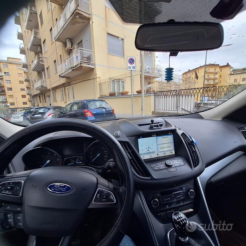 Marrone Usata 2017 Ford Kuga SUV | 9000 € (Ottimo prezzo) - Immagine 1/4
