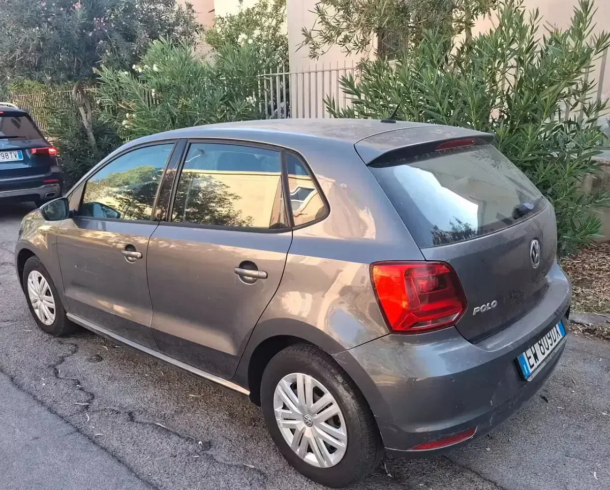 Usata VW Polo Trendline 60 CV (44 kW) 2015 Grigio Berlina