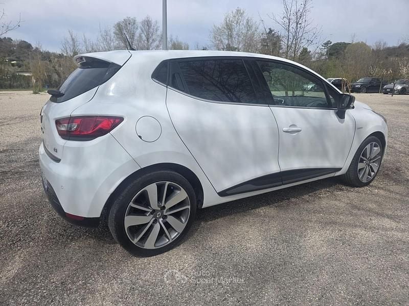 Usata Renault Clio IV 75 CV (55 kW) 2014 Bianco Berlina