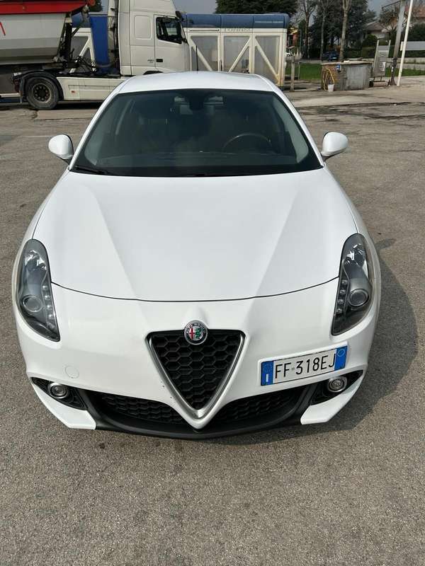 Usato 2016 Alfa Romeo Giulietta 1.4 LPG_Hybrid 120 CV (11.900 €)