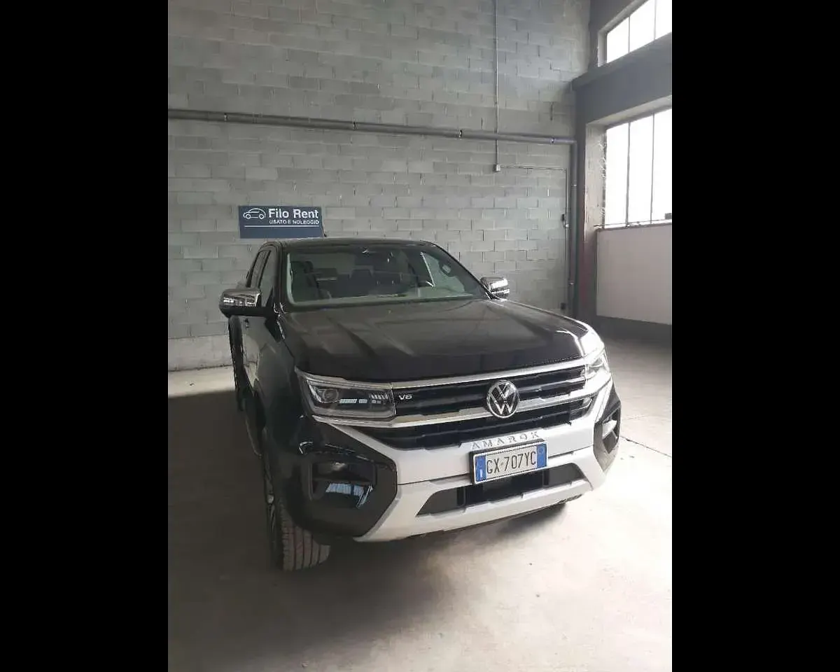 Usata VW Amarok Aventura 241 CV (177 kW) 2024 Nero Pick-up