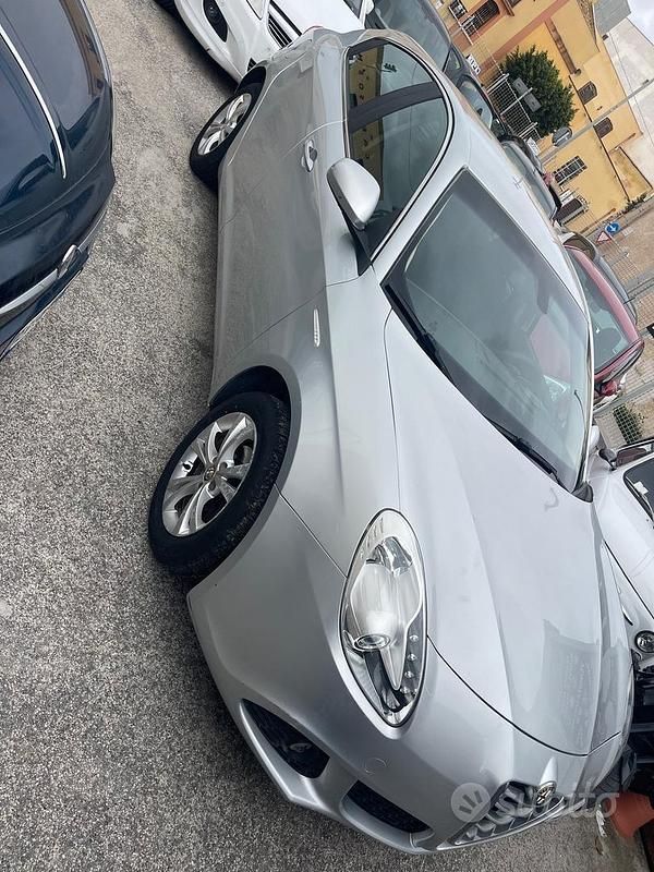 Usata Alfa Romeo Giulietta Exclusive 105 CV (77 kW) 2014 Grigio Berlina