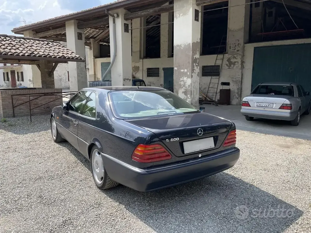 Begagnad Mercedes S600 394 HK (289 kW) 1996 Blå Sedan