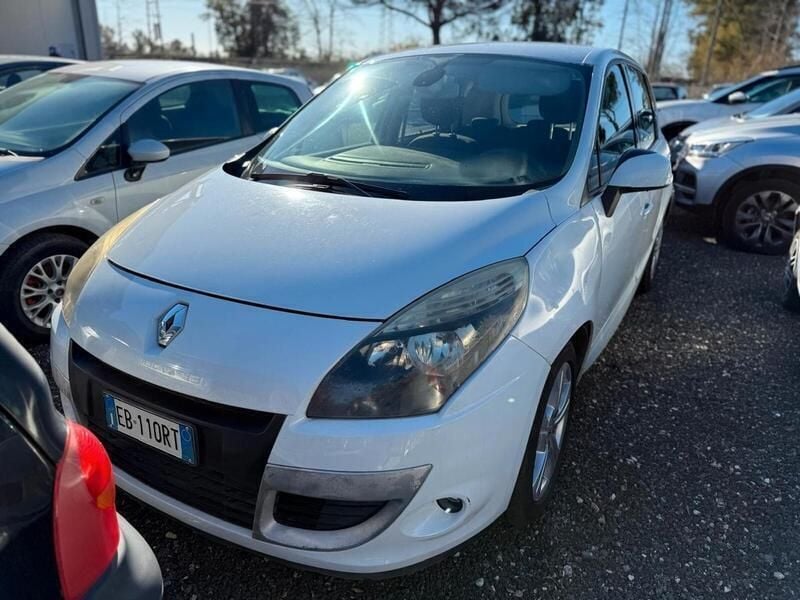Bianco Usata 2010 Renault Scénic III Dynamique Monovolume | 1990 € (Super prezzo) - Immagine 1/1