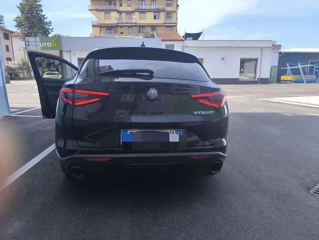 Usata Alfa Romeo Stelvio Super 160 CV (117 kW) 2021 SUV