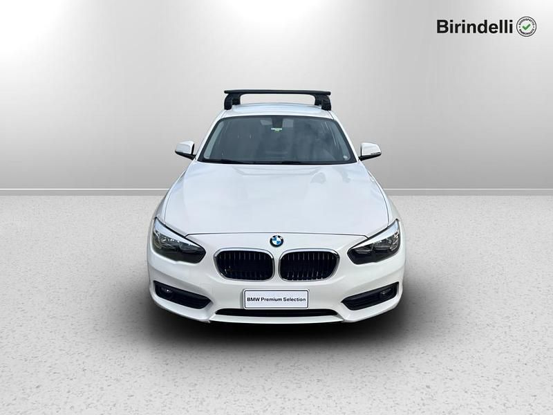 Usata BMW 118 Advantage 149 CV (109 kW) 2019 Alpinweiss iii pastello Utilitaria