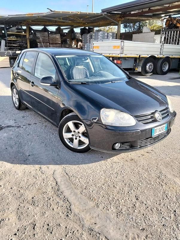 Usata VW Golf VI 105 CV (77 kW) 2009 Nero Utilitaria