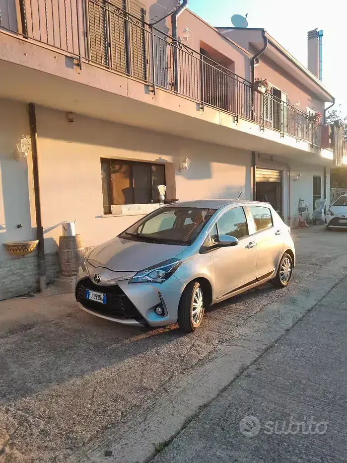 Usata Toyota Yaris 69 CV (50 kW) 2017 Berlina
