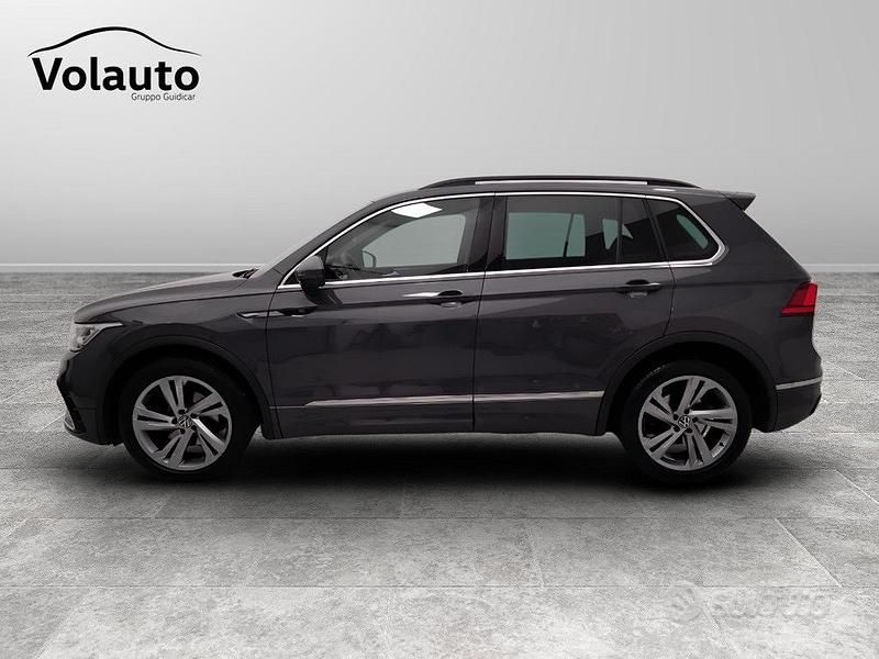 Usata VW Tiguan R-line 150 CV (110 kW) 2023 Grigio SUV
