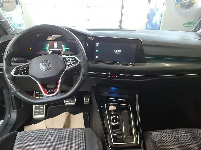 Usata VW Golf VIII GTI 245 CV (180 kW) 2024 Grigio Berlina