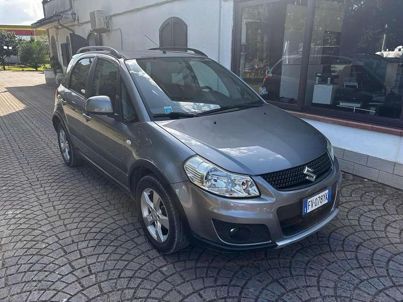 Nero Usata 2010 Suzuki SX4 GLX SUV | 5500 € (Buon prezzo) - Immagine 1/4