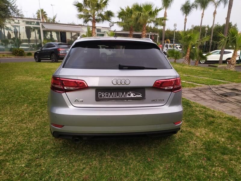 Usata Audi A3 Business 116 CV (85 kW) 2019 Grigio Berlina