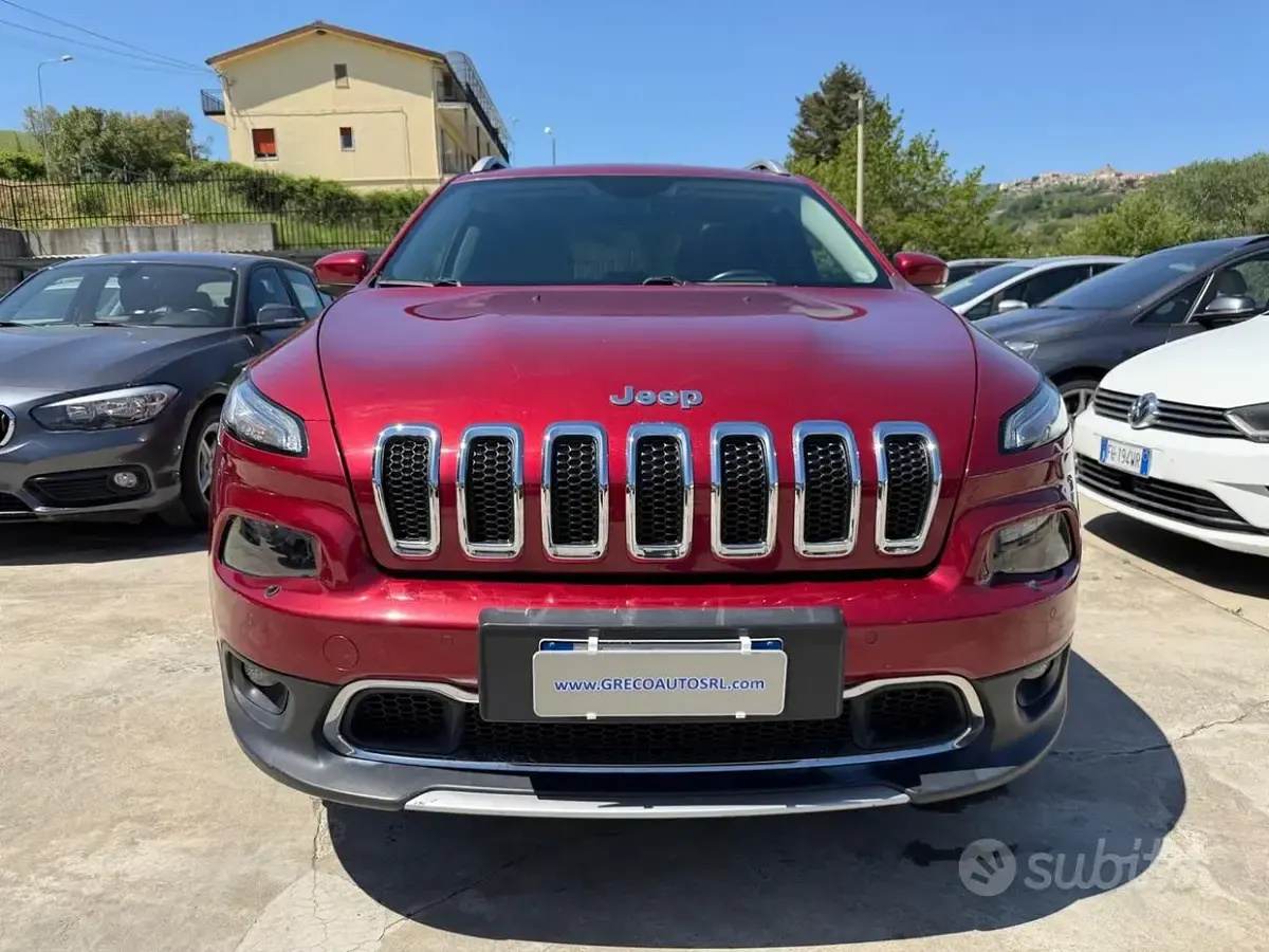 Second-hand Jeep Cherokee Limited 170 CP (125 kW) 2015 Roșu SUV