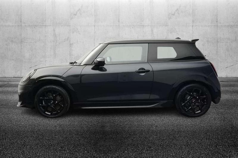 Usata Mini John Cooper Works 156 CV (114 kW) 2024 Grigio Utilitaria