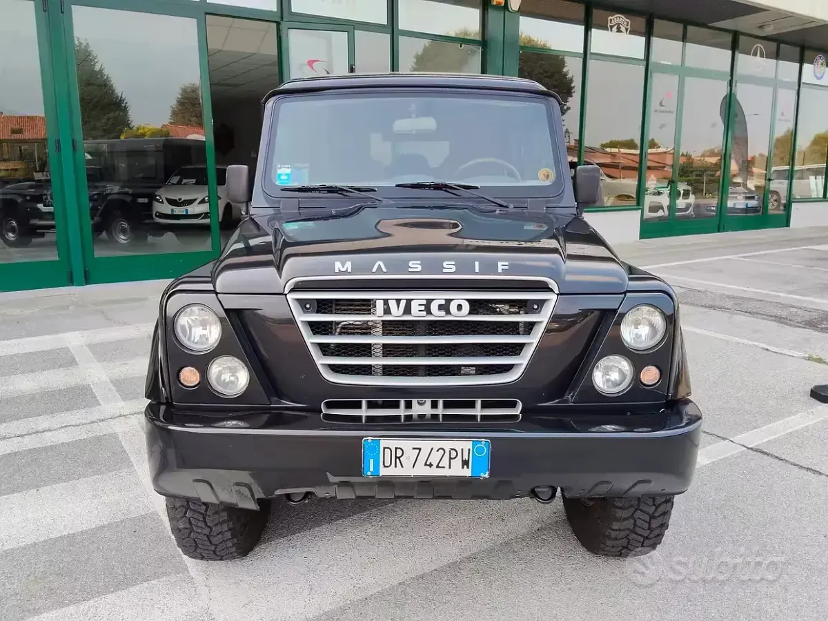 Usata Iveco Massif 145 CV (106 kW) 2008 Nero Station wagon