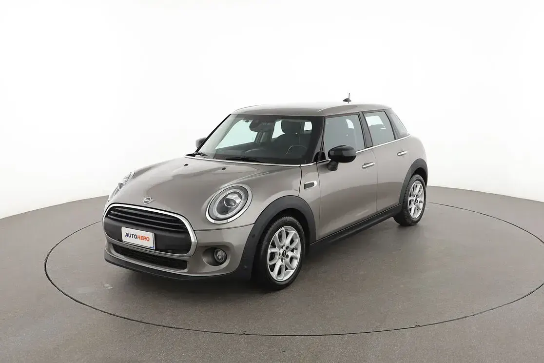 Usata Mini ONE 102 CV (75 kW) 2020 Grigio Utilitaria