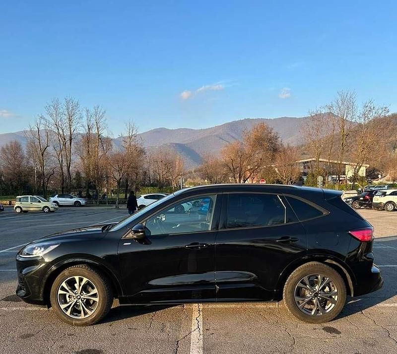 Usata Ford Kuga ST-Line 152 CV (111 kW) 2023 SUV