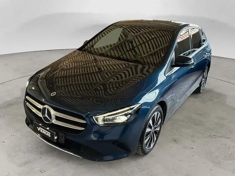Usata Mercedes B250e 218 CV (160 kW) 2022 Blu Monovolume
