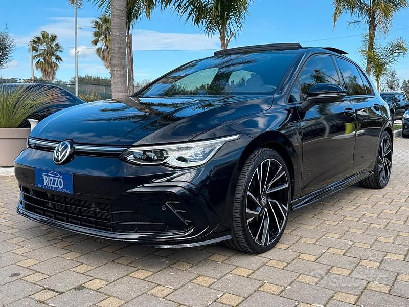 Usata VW Golf VII R-line 150 CV (110 kW) 2021 Nero Utilitaria