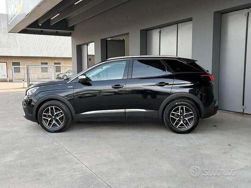 Usata Peugeot 3008 Active 131 CV (96 kW) 2021 Nero SUV