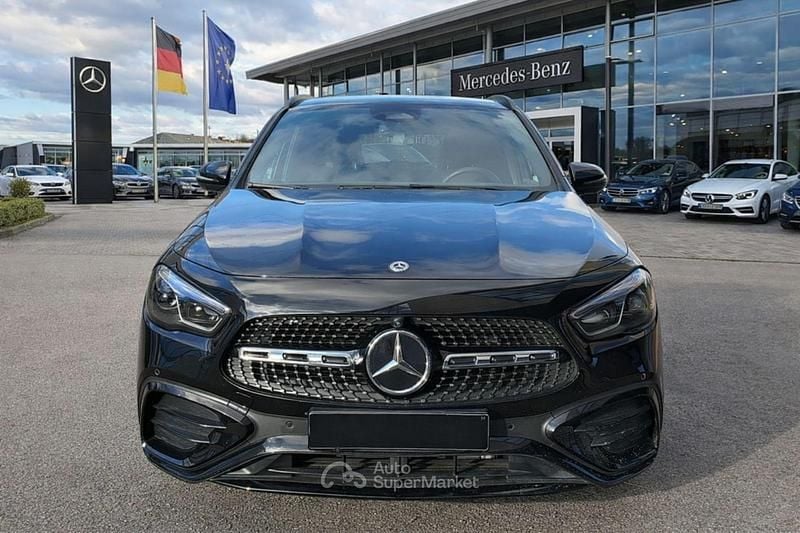 Usata Mercedes GLA200 AMG Line Premium 150 CV (110 kW) 2025 191  nero cosmo SUV