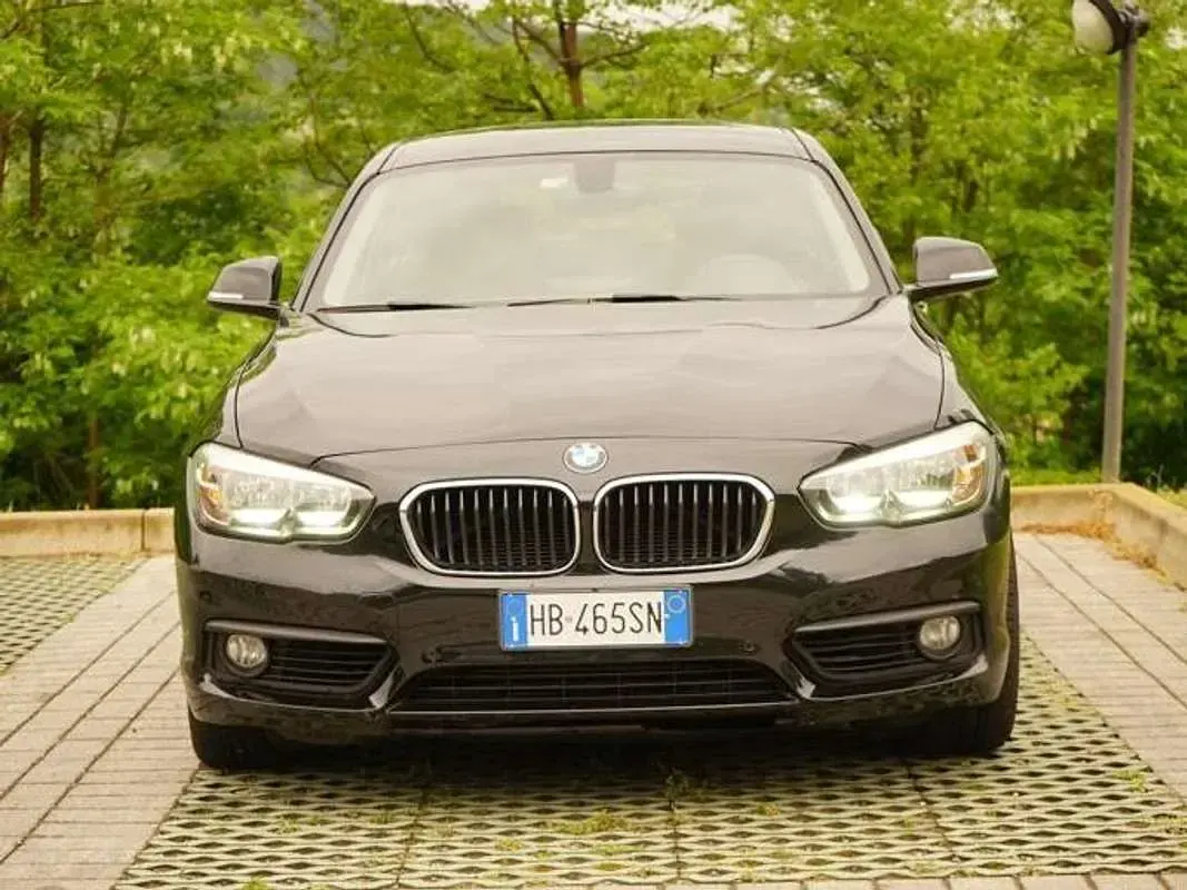 Usata BMW 118 Advantage 150 CV (110 kW) 2017 Nero Utilitaria
