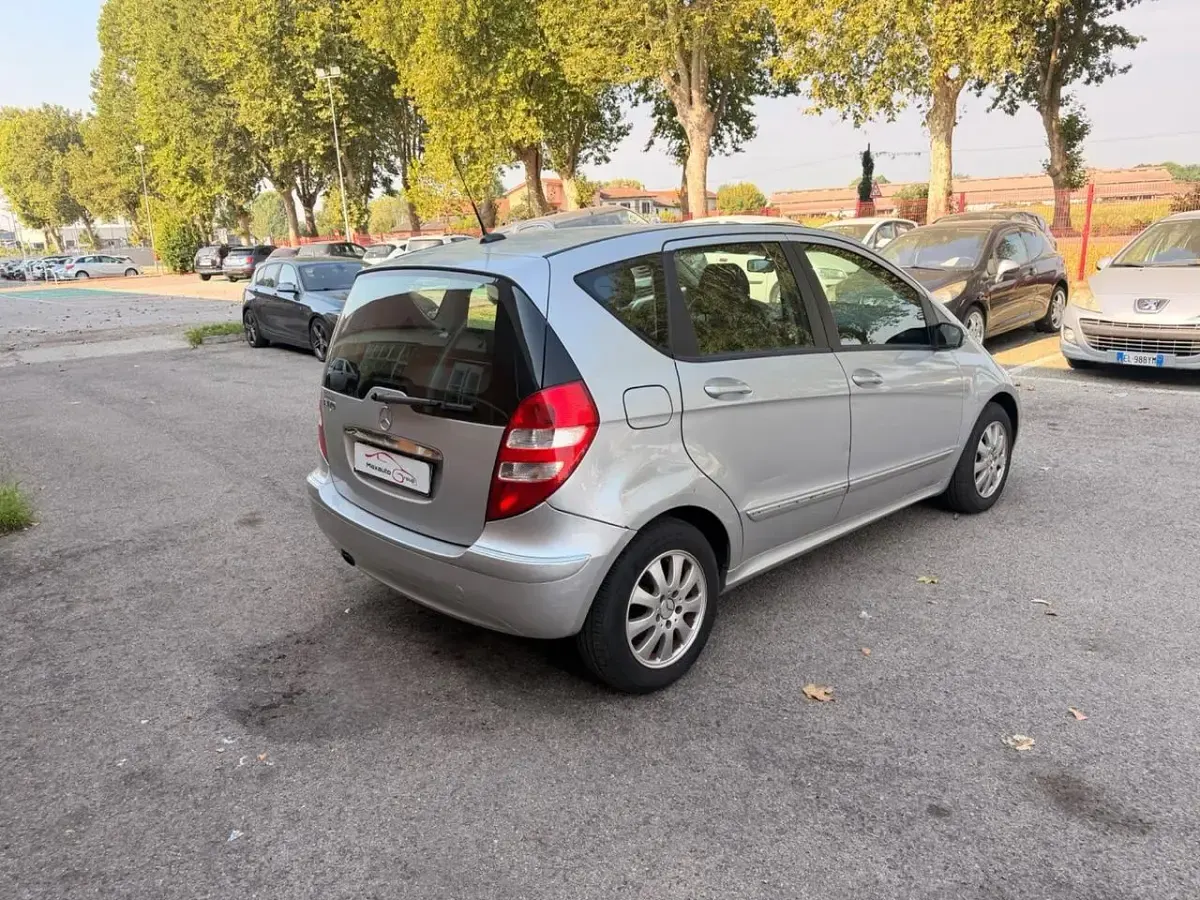 Usata Mercedes A170 Elegance 116 CV (85 kW) 2006 Argento Berlina