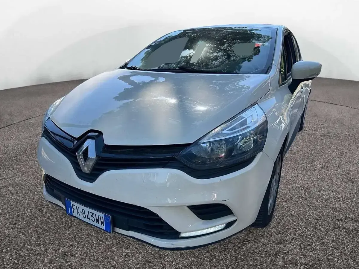 Usata Renault Clio IV Zen 73 CV (53 kW) 2017 Beige Berlina