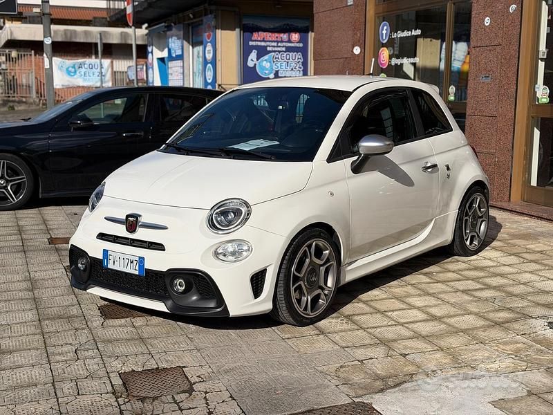 Usata Abarth 595 Turismo 165 CV (121 kW) 2019 Bianco Berlina