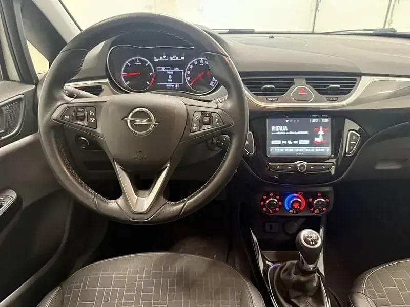 Usata Opel Corsa Cosmo 75 CV (55 kW) 2016 Bianco Utilitaria