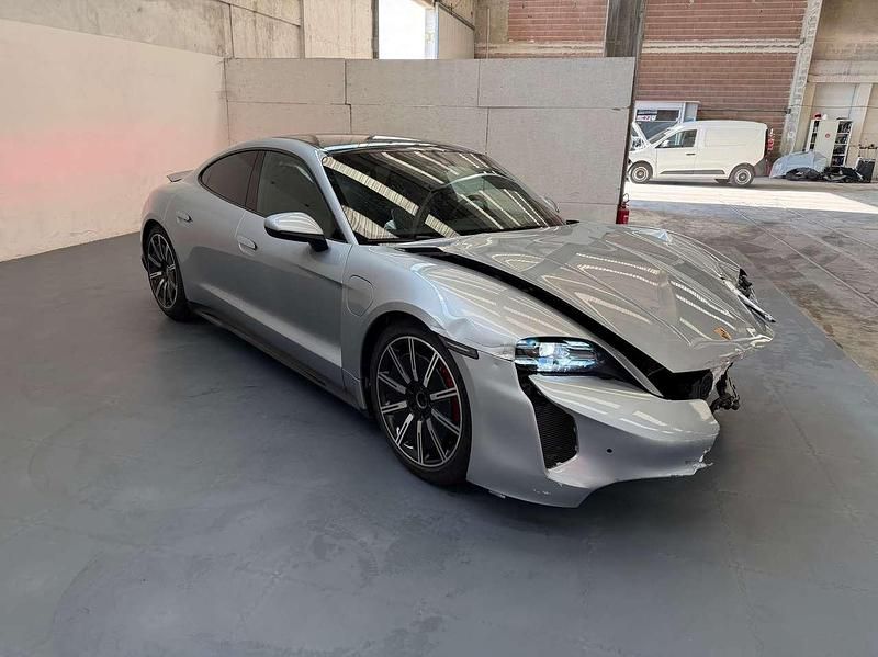 Usata Porsche Taycan 4S Sport 419 kW (571 CV) 2020 Argento Berlina