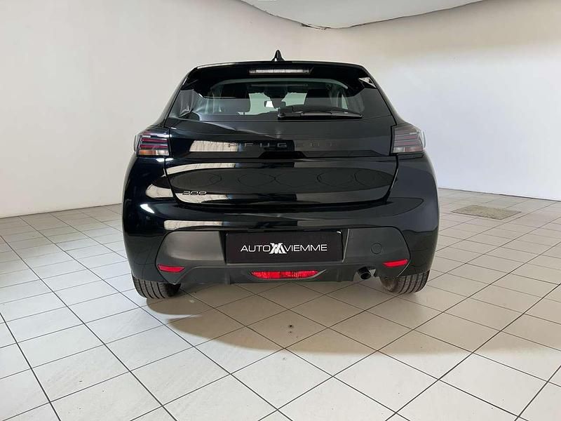 Usata Peugeot 208 Active 101 CV (74 kW) 2024 Nero Utilitaria