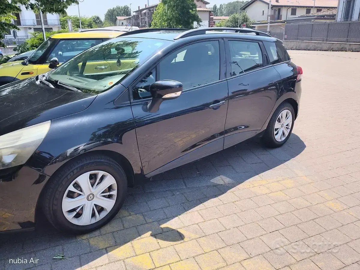 Usata Renault Clio 75 CV (55 kW) 2016 Nero Station wagon