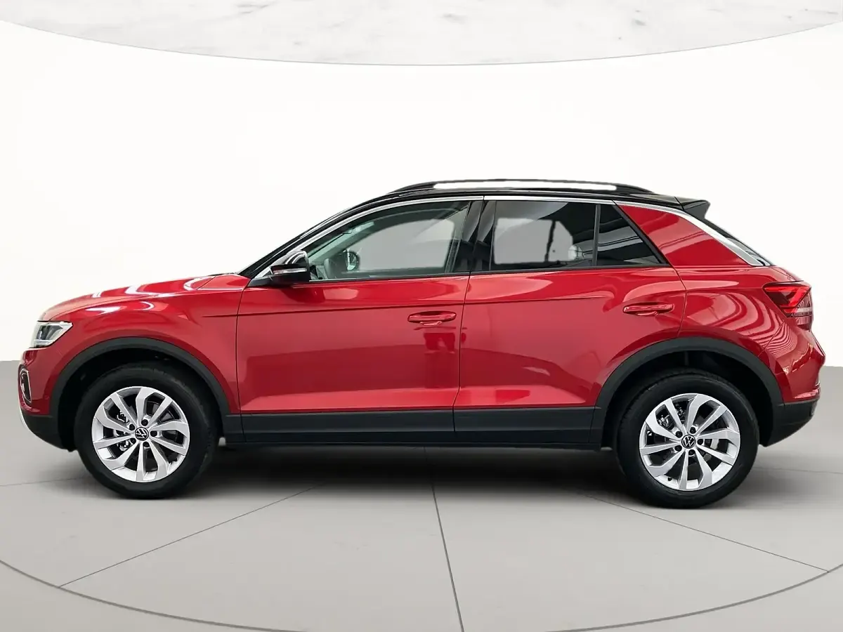 Usata VW T-Roc Edition 150 CV (110 kW) 2025 Kings red metallizzato nero SUV