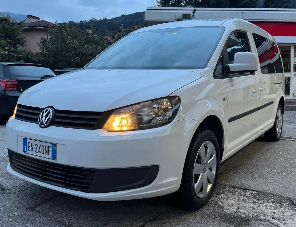 Occasion VW Caddy Highline 109 ch (80 kW) 2012 Blanc Monospace