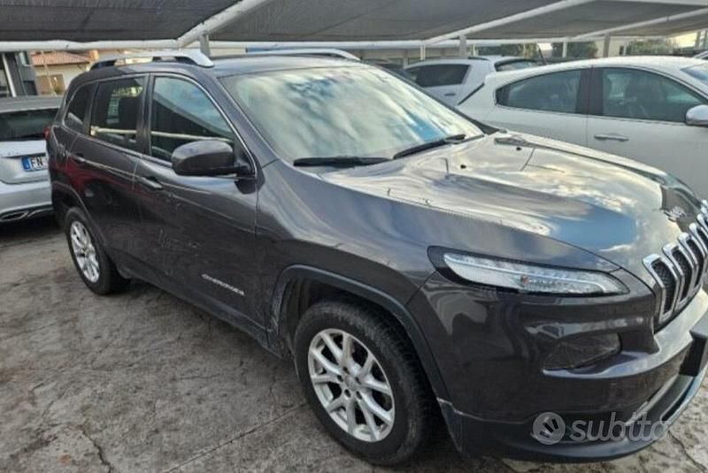 Usata Jeep Cherokee Limited 140 CV (102 kW) 2015 Grigio SUV