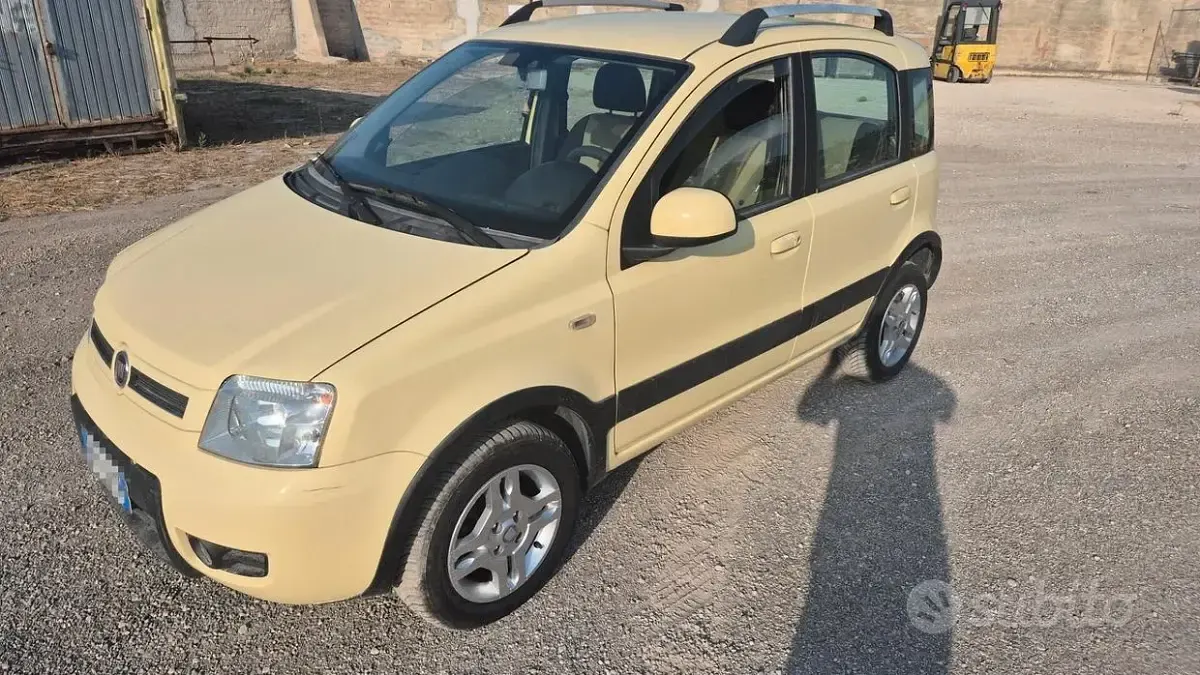 Usata Fiat Panda Climbing 60 CV (44 kW) 2012 Utilitaria