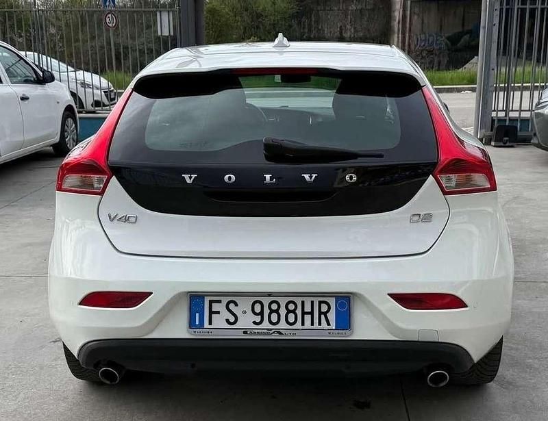 Usata Volvo V40 Business Edition 120 CV (88 kW) 2018 Berlina