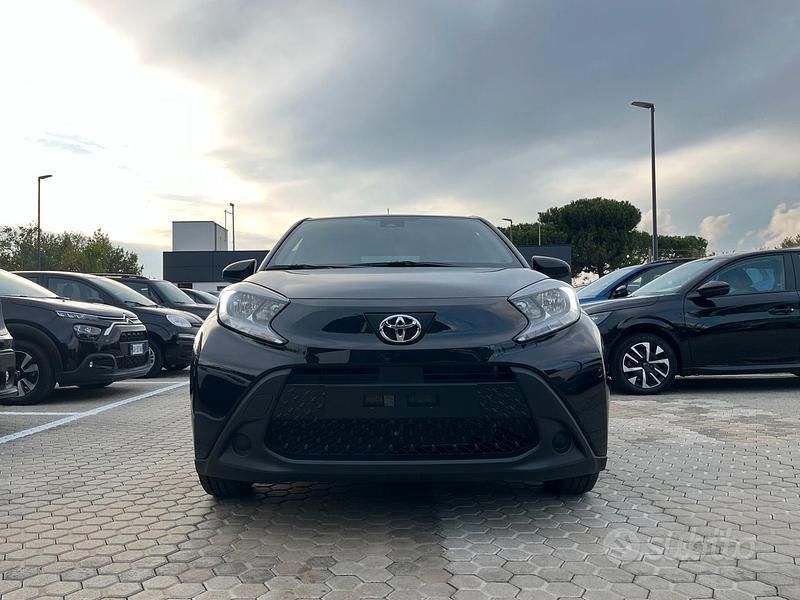 Nuova Toyota Aygo X Active 72 CV (52 kW) 2025 Nero SUV