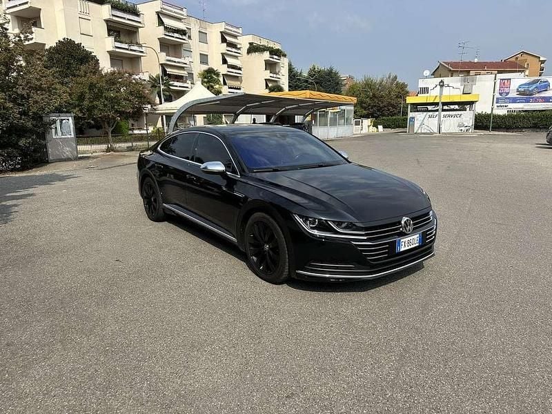 Usata VW Arteon Elegance 190 CV (139 kW) 2019 Nero Utilitaria