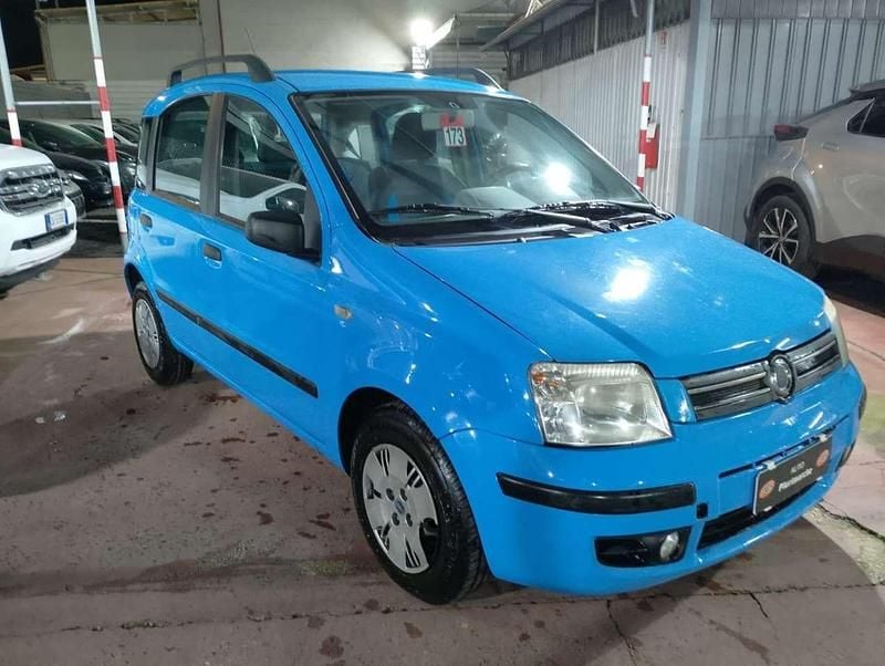 Blu/azzurro Usata 2005 Fiat Panda Due volumi | 2300 € (Ottimo prezzo) - Immagine 1/4