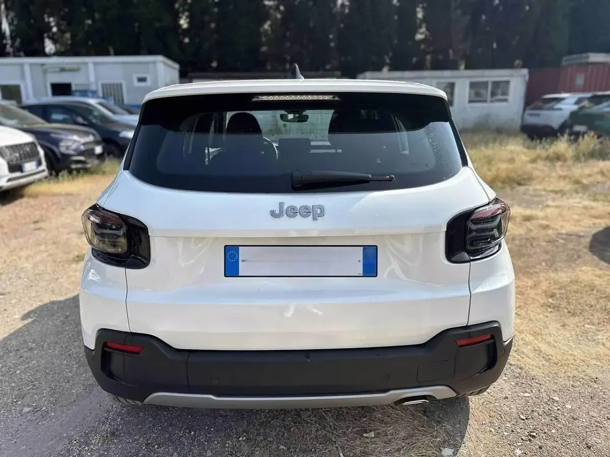 Usata Jeep Avenger Altitude 101 CV (74 kW) 2024 Bianco SUV