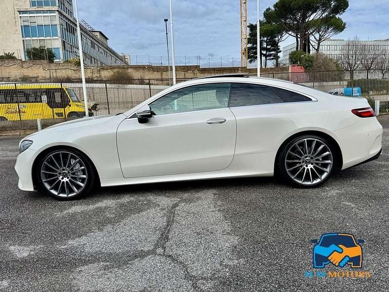 Usado Mercedes 220 AMG line 194 CV (142 kW) 2019 Blanco Coupe