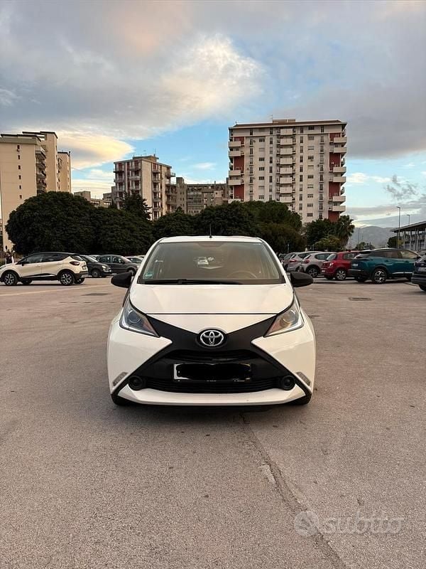 Usata Toyota Aygo X-cite 69 CV (50 kW) 2018 Utilitaria