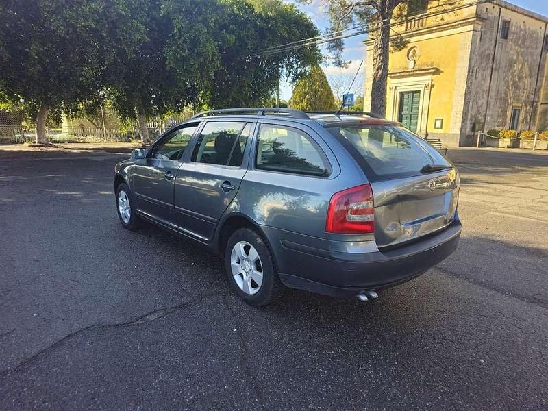 Usata Skoda Octavia 105 CV (77 kW) 2005 Grigio Station wagon