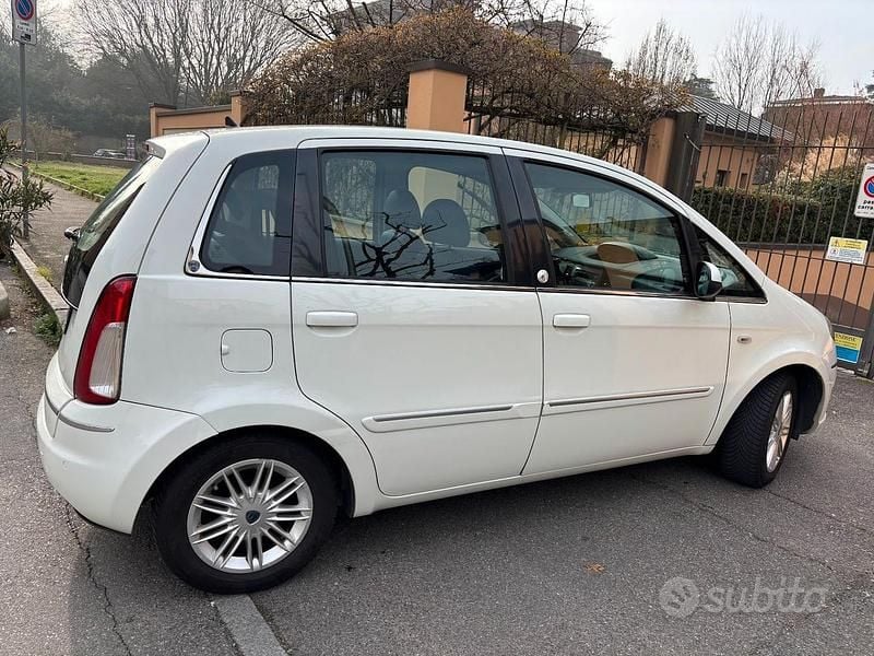 Usata Lancia Musa 95 CV (69 kW) 2010 Monovolume