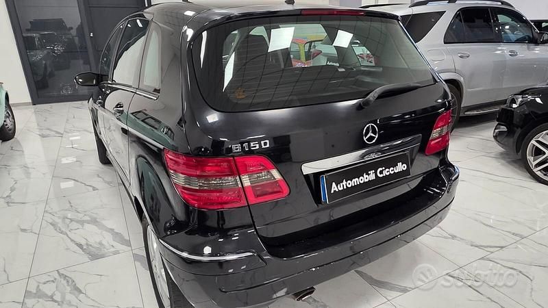 Usata Mercedes B150 Chrome 95 CV (69 kW) 2009 Nero Monovolume