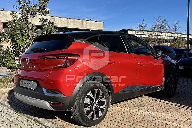 Usata Renault Captur Equilibre 101 CV (74 kW) 2023 Rosso SUV